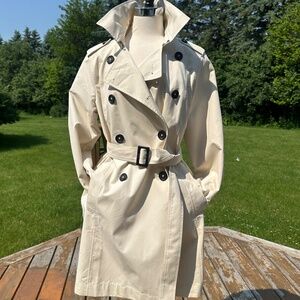 LLBean Trench Double Breasted Off White Med/Pet. Excellent Washable Cotton/Poly